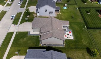302 33rd St SE, Altoona, IA 50009
