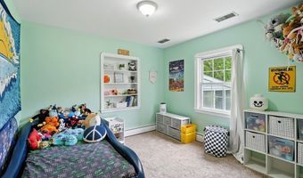 1624 Krumroy Rd, Akron, OH 44306