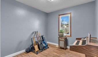 320 Harrison Ct, Auburn, KS 66402