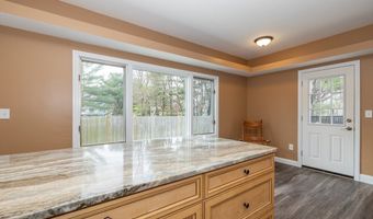 39 Neillian St 39, Bedford, MA 01730