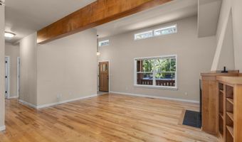 2612 NW Lemhi Pass Dr, Bend, OR 97703