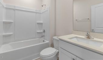 1067 Misty Creek Dr, Aberdeen, NC 28315