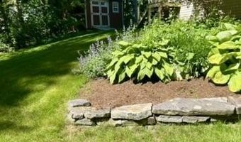 43 Darling Parke Dr, Bangor, ME 04401