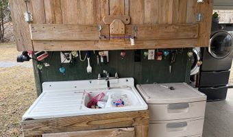 988 S Emerald Isle, Alderson, WV 24910
