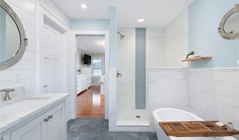 81 S Pier Rd, Narragansett, RI 02882