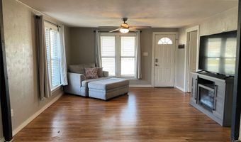 110 S Hubbard St, Alvord, TX 76225