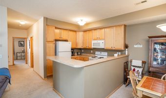 1735 34th Ave SW 1, Altoona, IA 50009