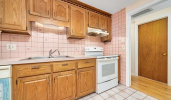 110 Coles Rd, Cromwell, CT 06416