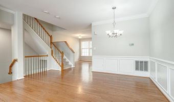 43122 FOREST EDGE Sq, Ashburn, VA 20148
