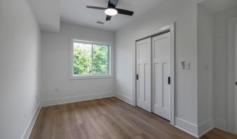 2524 41ST St NW 2, Washington, DC 20007