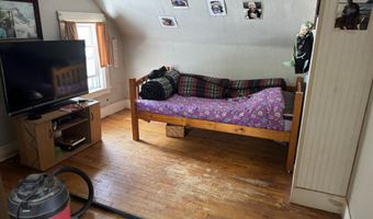 63 Washington St, Augusta, ME 04330