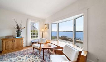 35 Benedict Rd, Bourne, MA 02532