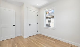 40 Atlantic St, Newport, RI 02840