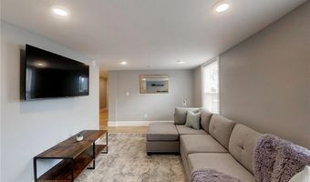 382 Spring St 2, Newport, RI 02840