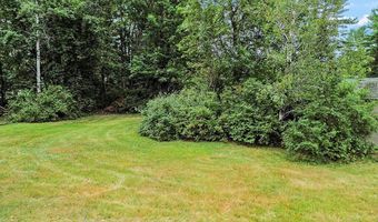 62 Fletcher Rd, Auburn, ME 04210