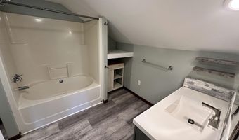 200 Caroline Ave, Altoona, PA 16602