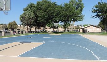 12490 Palomino Ln, Apple Valley, CA 92308