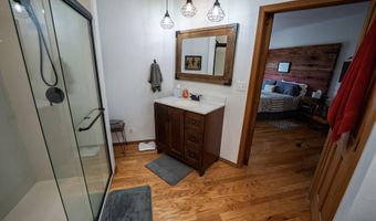 24352 State Highway Ee, Aurora, MO 65605