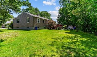 13 Angela Ct, North Providence, RI 02904