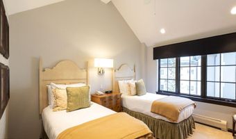 210 Offerson Rd 304, Week 5 +1 Summer Float Wk, Beaver Creek, CO 81620