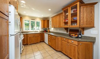 204 E Madison Dr, Polk City, IA 50226