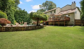 22 Golden View Dr, Johnston, RI 02919