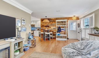 21 Mount St 4A, Bay Head, NJ 08742