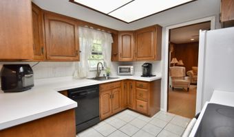 12 Goodale Rd, Andover, NJ 07860