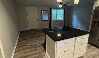 2608 Hurricane Lake Rd, Benton, AR 72019