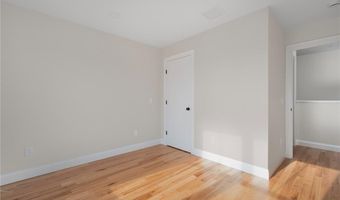 39 Winsor St, East Providence, RI 02914