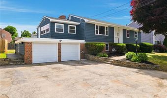 25 Stoneham St, Cranston, RI 02920