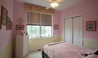 304 Hawthorne Ln, Barnegat, NJ 08005