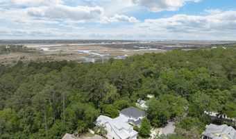 880 PARADISE Ln, Atlantic Beach, FL 32233