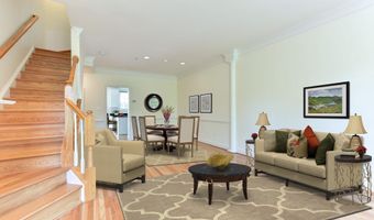 315 S HENRY St S, Alexandria, VA 22314