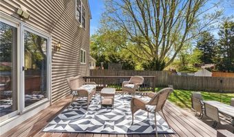 61 Metropolitan Ave, Cranston, RI 02920