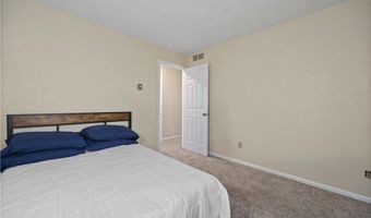 621 Van Oaks Dr, Amherst, OH 44001