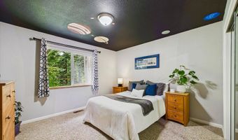 186 Lindholm Ln, Arcata, CA 95521