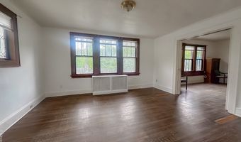 26 Stoehrs Pl, Bridgeport, CT 06606