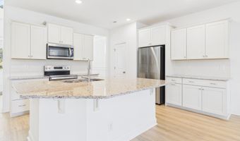637 Watauga Ln, Aberdeen, NC 28315