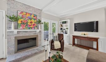 1751 Warmington Ct, Ballwin, MO 63021