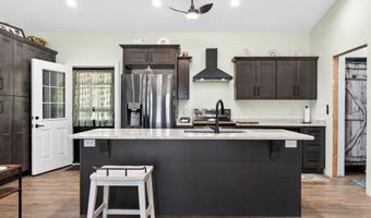 944 Lakepoint Dr, Albany, KY 42602