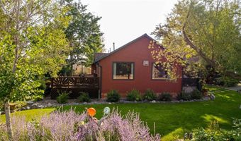 89 W Rocky Rd, Cody, WY 82414