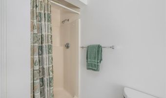 45 FOX Dr, Narragansett, RI 02882