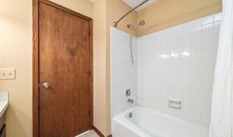 15769 Hayes Trl, Apple Valley, MN 55124