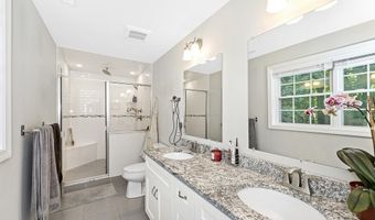 48 Old Elm St, Billerica, MA 01862