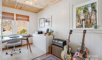 22 Kenilwood Pl, Asheville, NC 28803