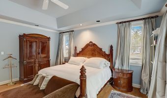 4744 34TH St N, Arlington, VA 22207