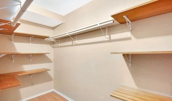 21102 RAINTREE Ct, Ashburn, VA 20147