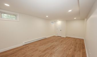 9 Northfield Rd, Amherst, NH 03031