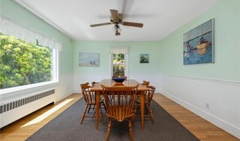 39 Highland Ave, Narragansett, RI 02882